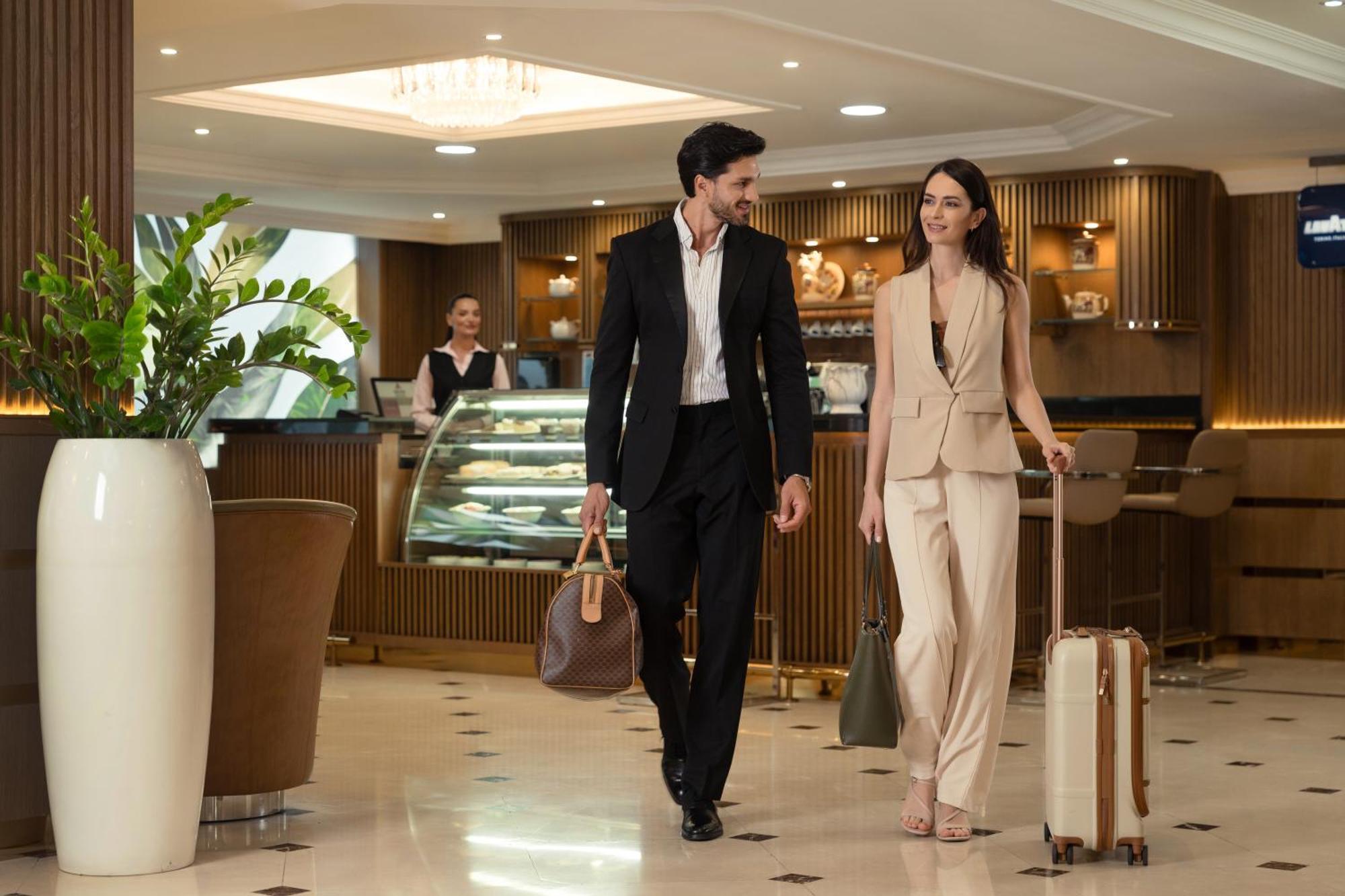 Golden Sands Suites ドバイ エクステリア 写真