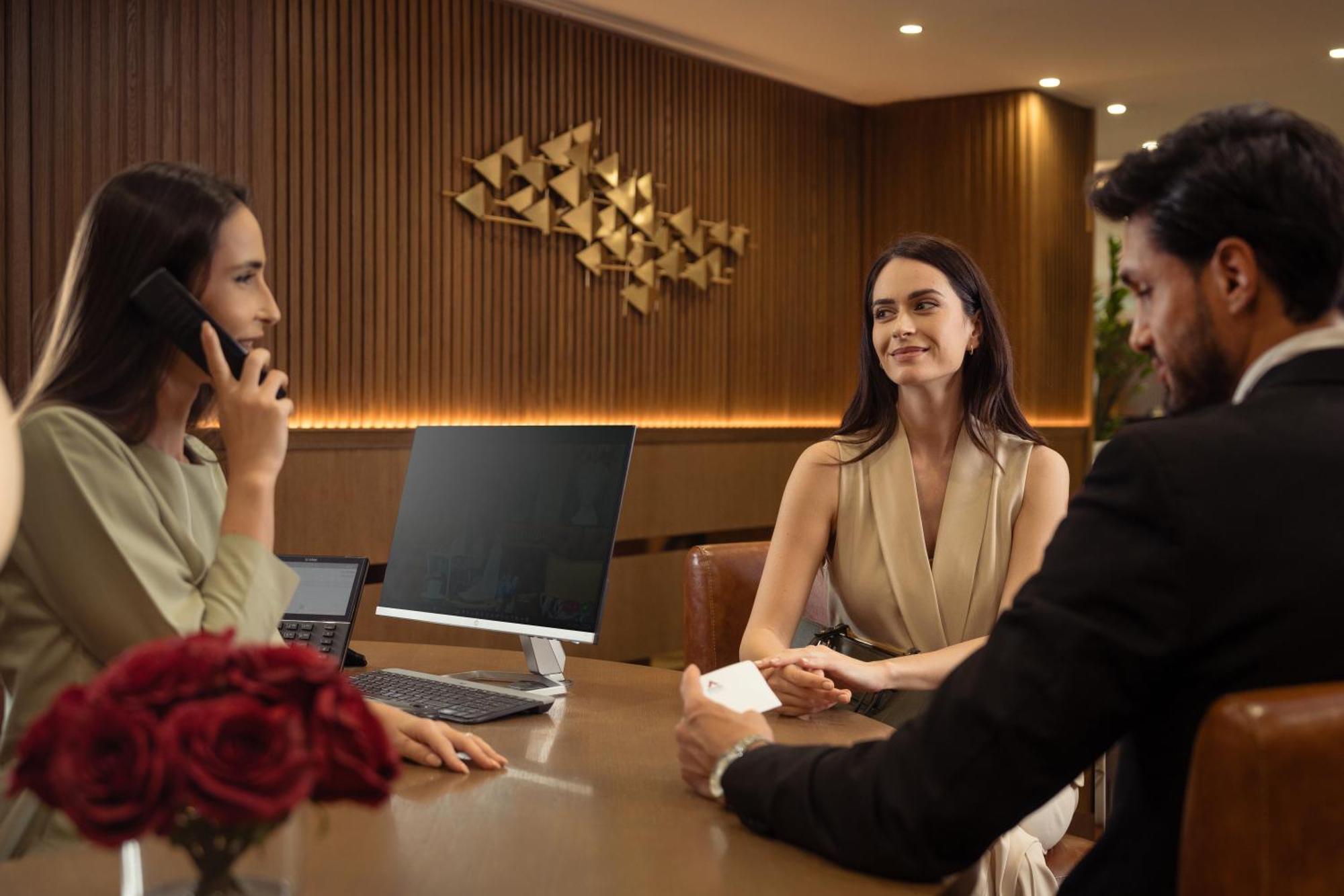 Golden Sands Suites ドバイ エクステリア 写真